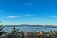 Lovely Coupeville Home w/ Puget Sound Views! - Wifi
