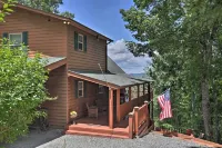Game Room & Fire Pit: Picturesque Cabin in Murphy - Country Houses