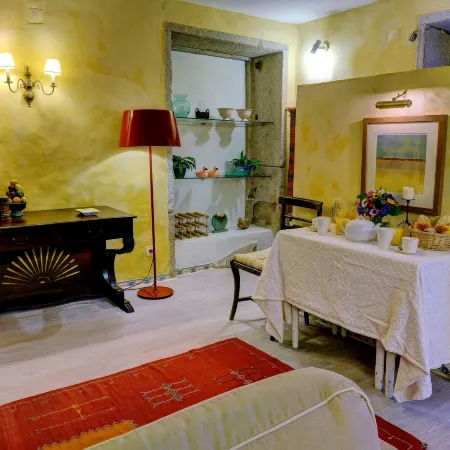 Independent Apartment n 4 in an Old Mansion Located by the Mouth of Douro River