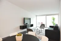One & Only Lake View Penthouse No01