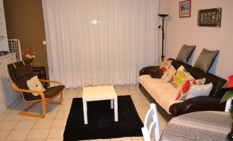 Apartment 45 M2, 25 M from the Beach with Wifi and Parking