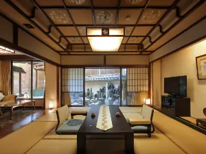 Atami Onsen Sakuraya Ryokan