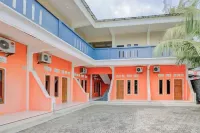 RedDoorz Near Pamugaran Beach Pangandaran
