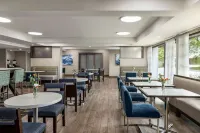 Hampton Inn Chicago-O'Hare Int'l. Airport - Parking
