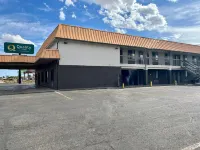 Quality Inn & Suites Near White Sands National Park Hotels near Speedway