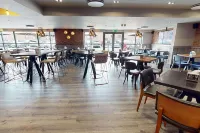 Village Hotel Swansea - servizio colazione