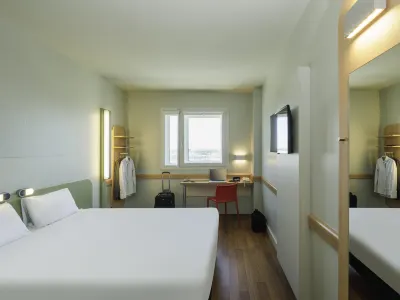 Ibis Budget Malaga Aeropuerto Avenida Velazquez Hôtels à : Malaga