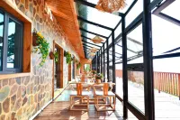 Yuzhong the Yellow River Yi Meng Garden cave dwelling Hotels in Yuzhong