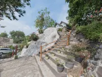 Urbanview Hotel d'Pineapple Villa Ciater by RedDoorz Hotels in Ciater