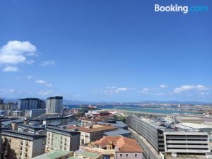 Stunning 1-Bed Luxury Studio in Gibraltar