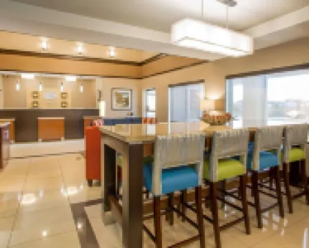 Comfort Suites Columbus West - Hilliard