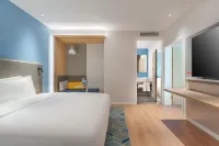 Holiday Inn Express Dangdong City Center, an IHG Hotel Hoteles en Dandong