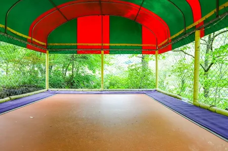 Goseong Gureumwiui Sanchaek Pension Отели в г. Косон