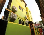 Karunamoyee Guest House Hotels near Sealdah Railway Station