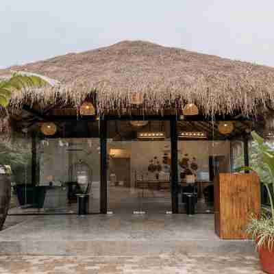 Larisa Resort Ashwem Hotel Exterior