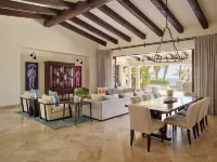 Esperanza, Auberge Collection