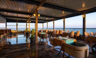 City Point Beach & Spa Hotel