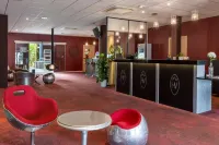 Best Western Hotel  Spa Pau Lescar Aeroport - parking