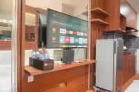 Relaxing and Homey Studio Transpark Cibubur Apartment By Travelio