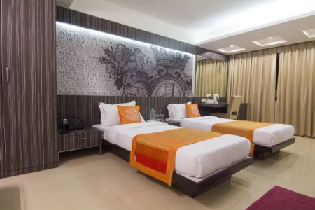 The Roa Hotel Отели рядом с достопримечательностью «Paras Dham Temple»