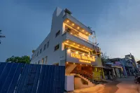 Hotel Arya Grand - 2-Star