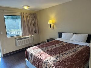 FairBridge Inn & Suites Richmond Hill