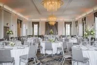 Hotel Elkhart, คอลเล็คชันแทปสตรีโดย Hilton - พร้อมอาหารเช้า