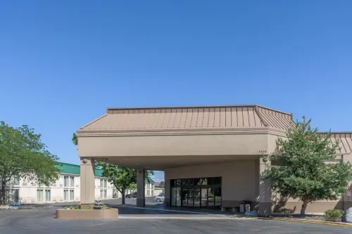 Ramada by Wyndham Boise - spa