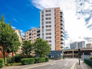 Stunning Apartment, Close to East Croydon Station