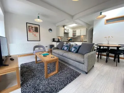 St Benedict’s Street Flat with Roof Terrace
