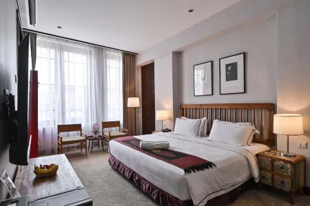 1825 Gallery Hotel