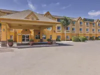 La Quinta Inn & Suites by Wyndham Tulare