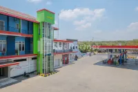 Grand Kencana Guesthouse Syariah Near Wisata Bahari Lamongan Hotels in Paciran