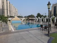 The Gaurs Sarovar Premiere - ที่มีสระว่ายน้ำ
