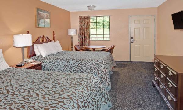 Days Inn by Wyndham Marietta White Water