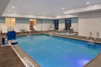 Holiday Inn Express & Suites TERRE HAUTE by IHG - Pools