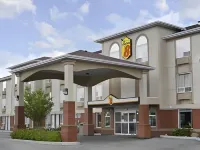 Super 8 by Wyndham High River AB Hotels near Centennial Village