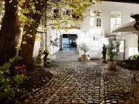 Villa Provence Hotels near Kirkens Korshær