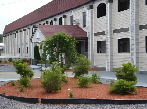 All Seasons Inn & Suites