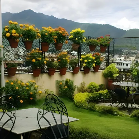 Kathmandu Peace Guesthouse Отели рядом с достопримечательностью «Pachali Bhairav Yuwa Pariwar»