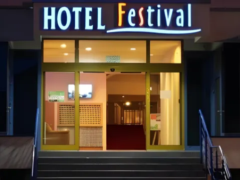 Hotel Festival