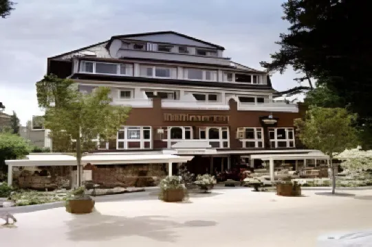 Hotel Holsteiner Hof - Timmendorfer Strand  호텔