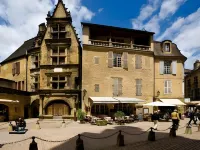 Hôtel la Villa Romaine Hotels in Saint-Cirq-Madelon