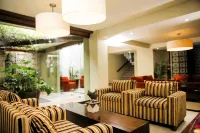 Suites Colonial