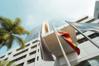 Courtyard Guayaquil Hotels near Monument to Gabriel Garcia Moreno