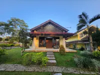 Green Hill Villa Sibolangit Các khách sạn ở Sikeben