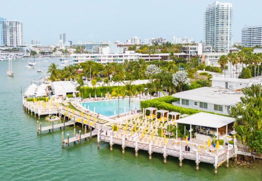 더 스탠다드 마이애미