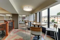 Drury Inn & Suites Birmingham Lakeshore Drive - parking