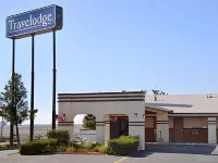 Econo Lodge Inn & Suites