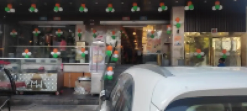 โรงแรมและร้านอาหาร MURLIWALA